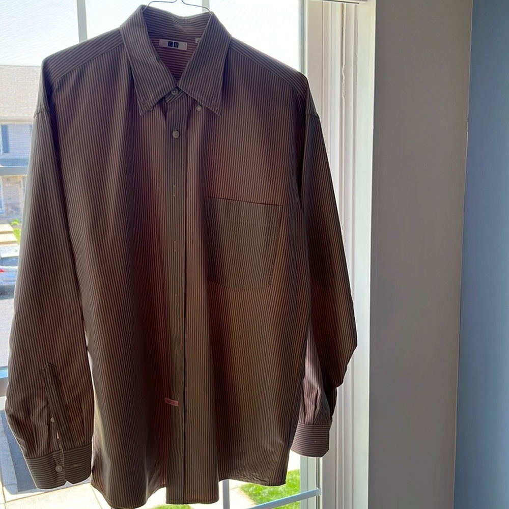 Uniqlo U button down